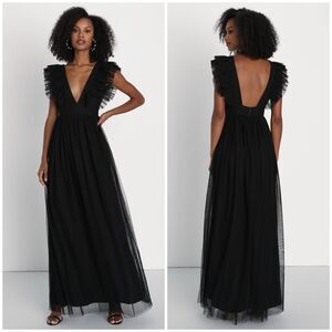 NWOT Lulu's Black Maxi Dress